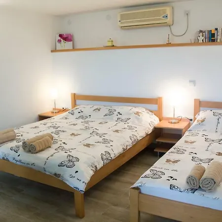 Studio Jelic No6 *